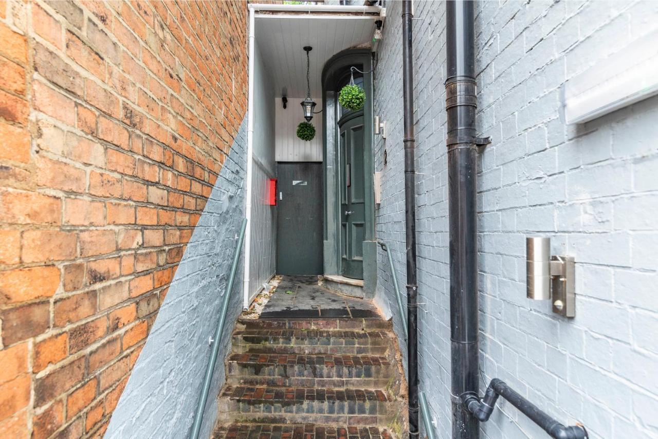 Romantic Getaway Studio Pods Close To City Centre With Free Wifi Derby Buitenkant foto